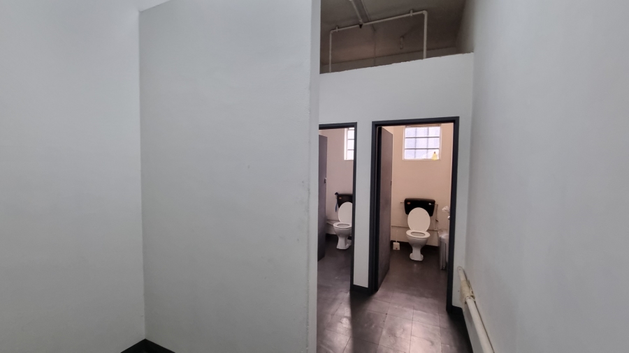 To Let Commercial Property for Rent in Woodstock Western Cape